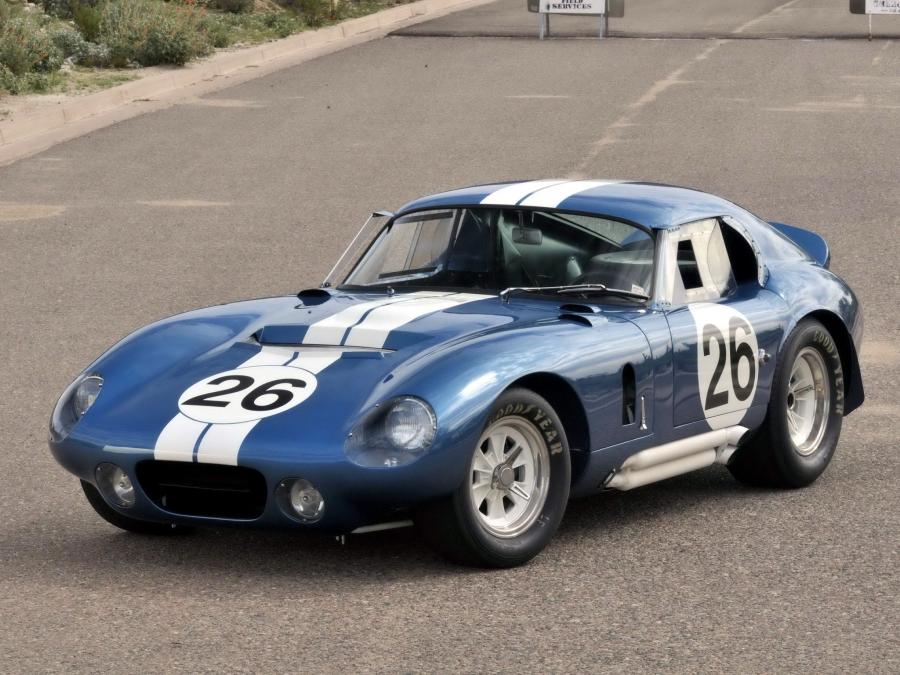  Shelby Cobra Daytona Coupe 1964 года  (фото 12 из 19)